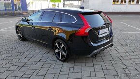 Volvo V60 D3 150PS AT6 R-Design - 6