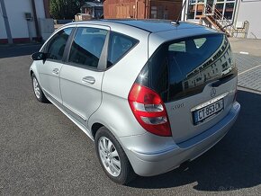 Predám Mercedes Benz A trieda 150i automat - 6