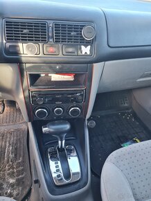 GOLF  4  1.6 Automat - 6