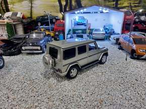 model auta Mercedes Benz G class 55 AMG Otto mobile 1:18 - 6