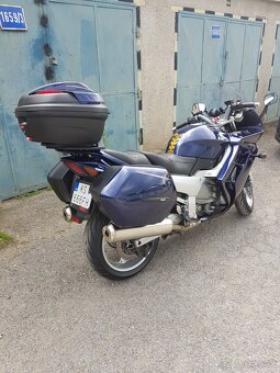 Yamaha FJR 1300 - 6