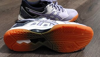 Predám dámske halové tenisky zn. ASICS Gel - Rocket 9 W - 6