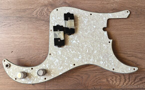 Basgitara Fender Precision 2008 USA - 6