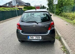 Toyota Yaris II 1,0 VVTi manuál Cool benzín manuál 51 kw - 6