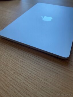 Predám MacBook Air 13" M3 8GB 256GB Strieborný SK - 6