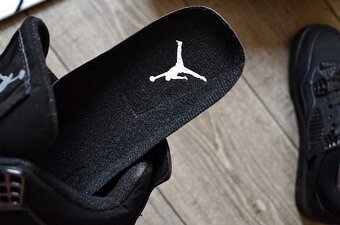 Nike Air Jordan 4 'Black Cat' - 6