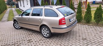 Škoda OCTAVIA Combi 1.9 TDI DSG - 6