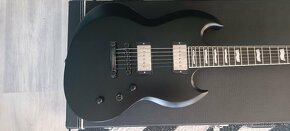 Predám elektrickú gitaru ESP LTD VIPER 400 Baritone Black - 6