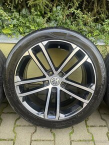 Originál Volkswagen elektróny 5x112 R18 235/45 - 6