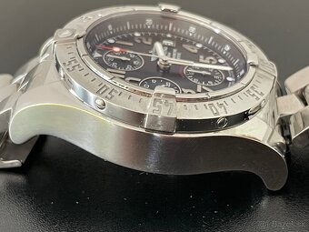 Breitling Super Avenger - 6