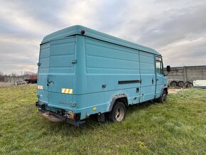 Mercedes Vario - 6