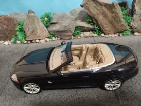 prodám model 1:18 jaguar XK cabrio AUTOART - 6