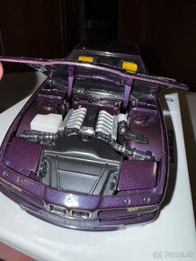 Bmw 850 CSi 1:18 - 6