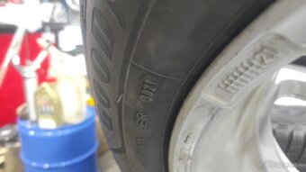 Goodyear 205/60r17 zimné - 6