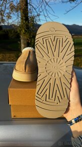 UGG TAZZ SAND - 6