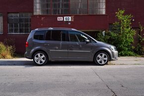 Volkswagen Touran 1.6 TDI Premium Comfortline DSG - 6