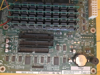 Retro doska Intel PD440FX s CPU Intel P2 a RAM 128 MB - 6