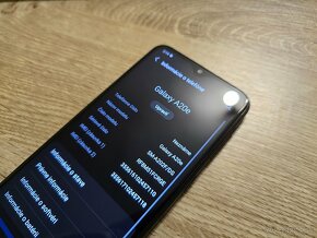 Samsung A20e dual sim plnefunkcny telefon ma displej bez jed - 6