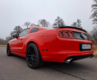 Ford Mustang GT 5.0 V8 - 6