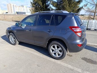 Toyota RAV4 2.2 D-4D - 6