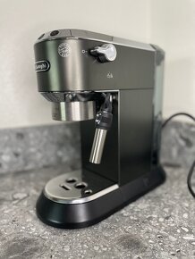 Kávovar DeLonghi EC685BK - 6