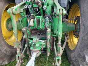 Traktor John Deere 6910 - 6