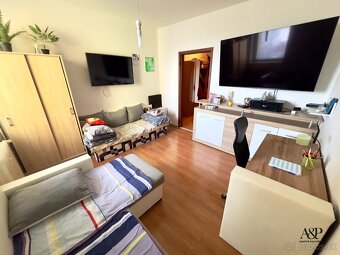 NA PREDAJ 3 IZB. BYT S KOMOROU A BALKÓNOM, 74M2, UL. L.NOVOM - 6