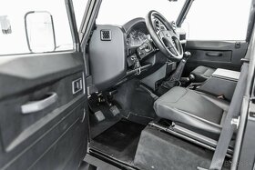 Land Rover Defender 110 2.4 SW S - 6