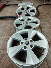 5x112 R16 Originál Škoda Octavia 3 - 6