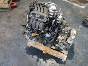 MOTOR  A PREVODOVKA  VW 1.6 75kw BGU - 6