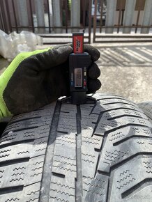 Zimné pneumatiky 235/45 R17 - 6