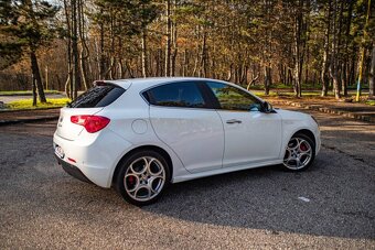 Alfa Romeo Giulietta 1.4 T MultiAir Distinctive ZNÍŽENÁ CENA - 6