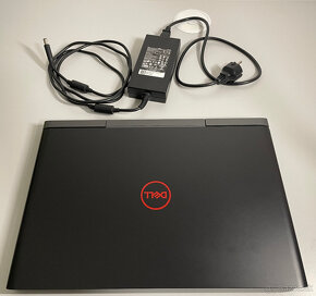 DELL Inspiron 7577 / i5-7300HQ / 1060 Max-Q / 256 GB SSD - 6