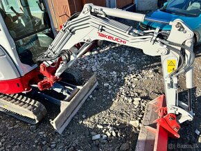 Takeuchi TB325r - 6