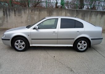 Škoda Octavia 1.6 Ambiente - 6