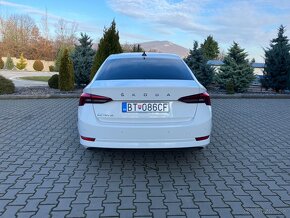 Škoda OCTAVIA IV 1,5 TSI 110KW 6st manuál , klíma - 6