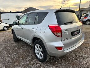 Toyota RAV4 2.2 D-4D 135 Terra - 6