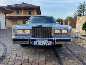 Lincoln Town Car 1988  limo   7,5 m - 6