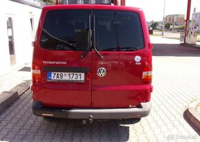 Volkswagen Transporter 2,5 TDi 6 míst nafta manuál 96 kw - 6