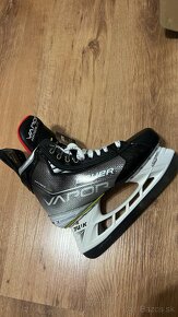 KORČULE - BAUER VAPOR HYPERLITE - 42 EU - 7 - FIT 3 - 6