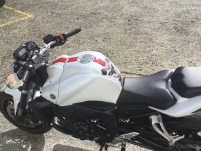 Yamaha FZ1 - 6