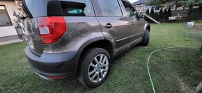 ŠKODA YETI ELEGANCE 2.0 TDI CR  DSG 2013 - 6