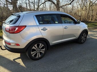 Kia Sportage.2.0 CRDI .4X4 100KW - 6