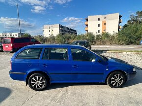 Škoda Octavia combi 1.6i - 6