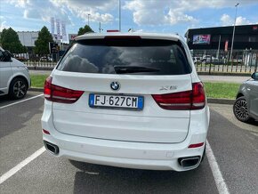 BMW X5 xDrive30d 190kw M-Paket 1maj. Pano 04/2017 - 6