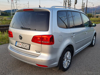 Volkswagen Touran 2.0 TDI DSG Premium Comfortline - 6