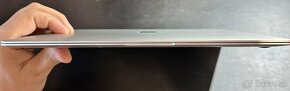 MacBook Air 2019 Retina Core i5 256GB SSD - 6