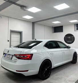 Skoda Superb Laurin&Klement 2.0TDI 140Kw 4x4 - 6