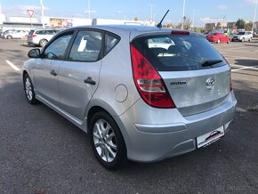 Hyundai i30 1.4 CVVT Comfort - 6