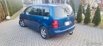 Volkswagen Touran 2.0 TDI XENON Higline - 6